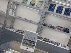 -无奔眼镜·蔡司·依视路授权店(马家堡店)