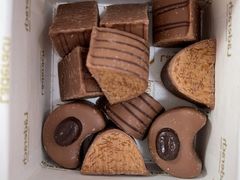 夹心巧克力-Laderach 莱德拉(上海环贸iapm店)