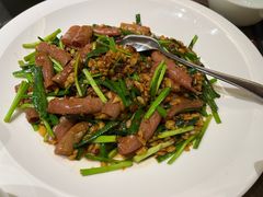 蒜香海肠炒韭菜-船歌·鱼水饺青岛菜(闽江二路店)