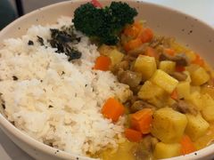奶香咖喱鸡饭-向森咖啡·蛋糕·简餐