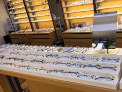 -优医视平价眼镜超市蔡司依视路折扣(小马厂店)