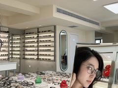 -潘多拉眼镜·蔡司依视路明月(潘家园店)