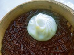 -老西白点心店