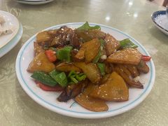 -鹤乡东北菜(崮山路店)