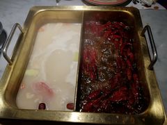 -尚尚仙·酸汤猪手·猪肚鸡火锅(华联万柳购物中心店)