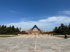 -上海市龙华烈士陵园