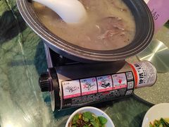 小黄牛火锅-湖泉水云间餐厅·弥勒地道菜(B座店)