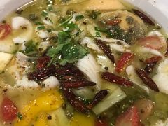 水果酸菜鱼-花溪雨·森林餐厅(石基店)