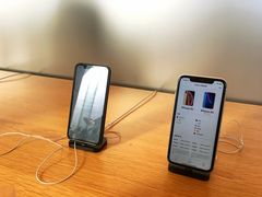 -Apple零售店(华贸购物中心店)