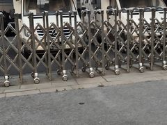 -闵行体育馆-停车场