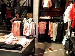 -NIKE武汉品牌体验店