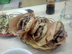 -洪峰浩老北京烧饼夹肉(角门路店)