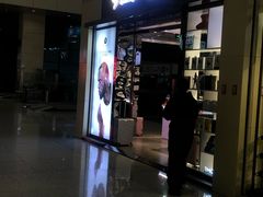 门面-麦当劳(郑州东高铁站店)