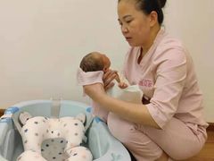 -爱贝尔高端月嫂(母婴护理)