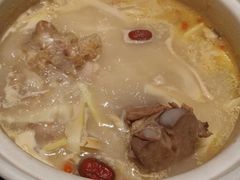 -三人行骨头王火锅(长寿店)