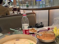 -洪氏嗨捞·广东猪肚鸡·椰子鸡火锅(西咸万象城店)
