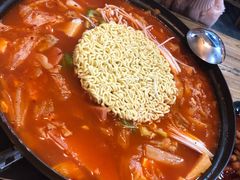 泡菜芝士年糕拉面土豪锅-京玉菲饭店(李村店)