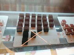-牛YO寿喜烧·铁板烧和牛火锅自助(市府恒隆店)