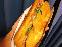 -Bánh Mì Huynh Hoa