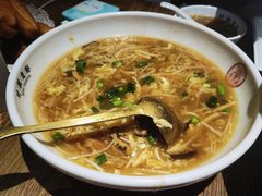 酸辣汤-叶派龙虾•招牌香辣蟹·海鲜(中海国际店)