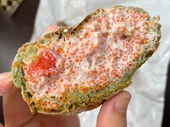 草莓飞鱼籽面包-Let's Taipei 非常烘焙(太古里店)