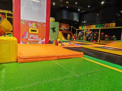 -蹦蹦跳跳(新奥购物中心店)