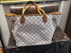 -小飞侠奢侈品回收 寄卖 养护(宝山宝龙广场店)