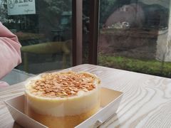 -蜜蜂小象·榴莲千层蛋糕(时代汇11栋店)
