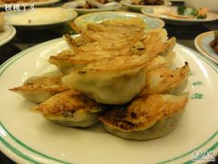 韭菜鸡蛋馅锅贴-鸿宾楼(展览馆路店)