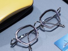 -目艮眼镜SHOWROOM(品牌集合店)
