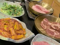 -臻牛烤肉