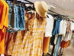 -URBAN REVIVO(西安Momopark店)