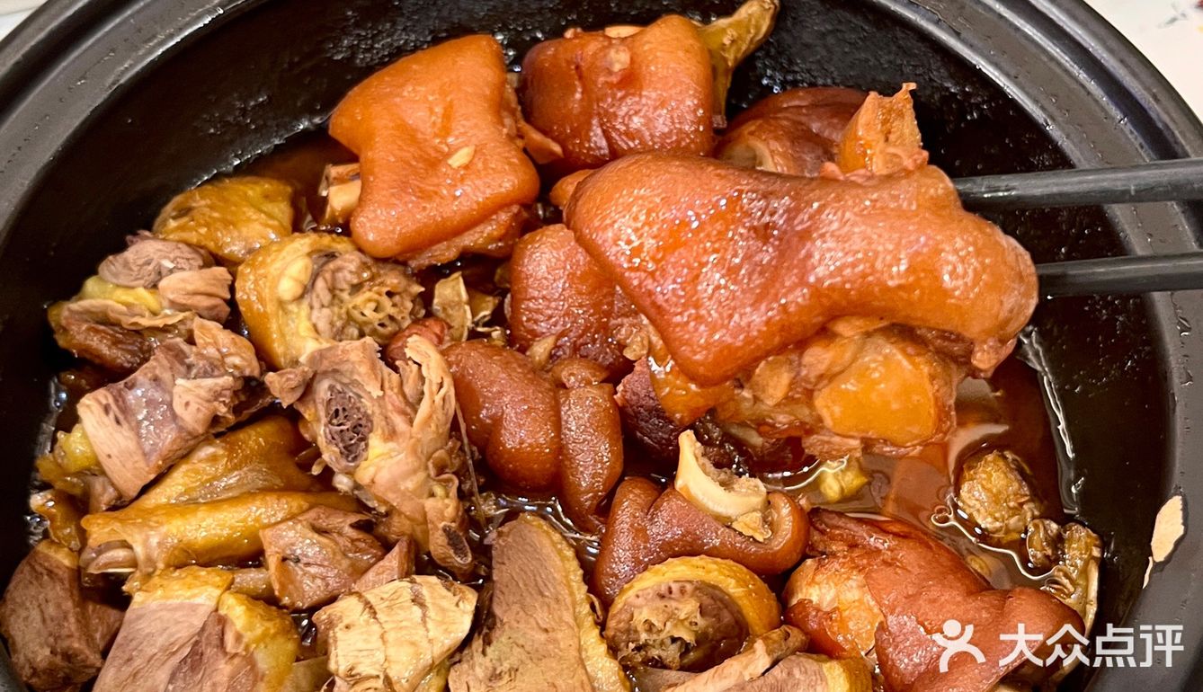 挖到宝了！！这种小学路里的海鲜餐厅🦞吼吼吃……