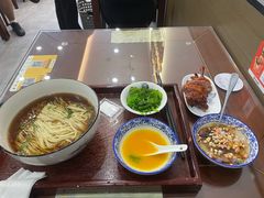 -百年老字号·观振兴蟹黄面·三虾面·苏式面(观前街富仁坊巷店)