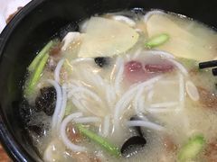 -桥香园过桥米线(国贸店)