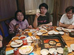 -老牌坊云南鱼豆花火锅(爱建店)