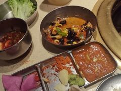 -蚂蚁洞·烤肉大营地(上海静安大悦城店)