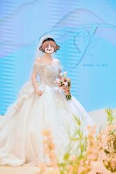 -拉瑞娜LaReine婚纱礼服高级定制
