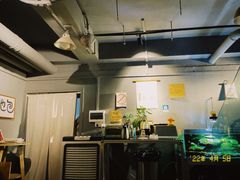 -天井·丑面包搭咖啡