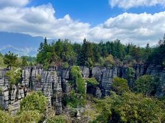 -梭布垭石林景区