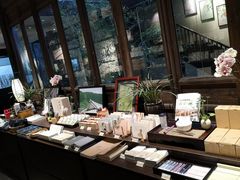 -猫的天空之城概念书店(杭州南宋御街店)