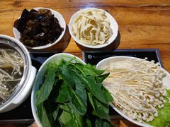 -珍巴奴毛肚牛肉小火锅(四惠店)