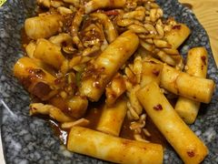 火辣鱿鱼-恩你小木屋米酒店(莱山店)