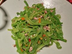 -聚鑫朋酸菜肥肠(文艺路口店)