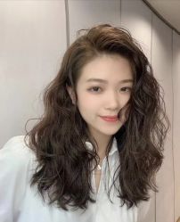 -潮沙龙剪发烫发染发