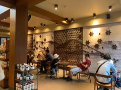 等位区-星巴克臻选(成都宽窄巷子店)