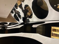 -涨巢·潮玩水疗局