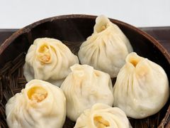 蟹黄小笼包-常州糕团店(北大街新世纪商城店)