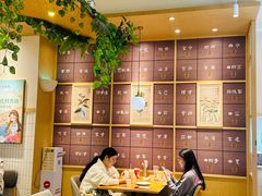 -必胜客(WOW昙华林店)