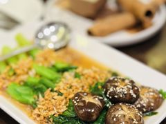 -Chom Cafe and Restaurant